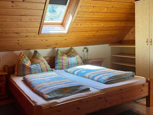 Ferienhaus-Waldenstein, Haus-Waldenstein, Urlaub im Lavanttal in Kärnten, Wandern, Radfahren, Skifahren, Winterurlaub, Badeseen, Restaurants, Sehenswürdigkeiten, Ausflugziele, Kärnten entdecken, Ruhe, Natur, Zeit füreinander haben, Urlaub mit Herz, ruhige Lage, komfortable Ausstattung für Familien, Paare und Hundebesitzer, Gäste aus Österreich, Gäste aus Deutschland, Gäste aus der Schweiz, Ferienhaus,  Annelies Stückler