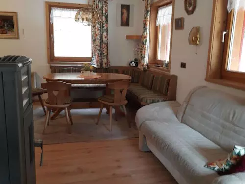 Ferienhaus-Waldenstein, Haus-Waldenstein, Urlaub im Lavanttal in Kärnten, Wandern, Radfahren, Skifahren, Winterurlaub, Badeseen, Restaurants, Sehenswürdigkeiten, Ausflugziele, Kärnten entdecken, Ruhe, Natur, Zeit füreinander haben, Urlaub mit Herz, ruhige Lage, komfortable Ausstattung für Familien, Paare und Hundebesitzer, Gäste aus Österreich, Gäste aus Deutschland, Gäste aus der Schweiz, Ferienhaus,  Annelies Stückler