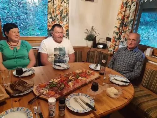 Außenanlage Ferienhaus-Waldenstein, Haus-Waldenstein, Urlaub im Lavanttal in Kärnten, Wandern, Radfahren, Skifahren, Winterurlaub, Badeseen, Restaurants, Sehenswürdigkeiten, Ausflugziele, Kärnten entdecken, Ruhe, Natur, Zeit füreinander haben, Urlaub mit Herz, ruhige Lage, komfortable Ausstattung für Familien, Paare und Hundebesitzer, Gäste aus Österreich, Gäste aus Deutschland, Gäste aus der Schweiz, Ferienhaus,  Annelies Stückler